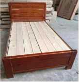 實木單人床.jpg